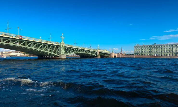 В Петербурге в этом году начнут строить новый разводной мост через Неву