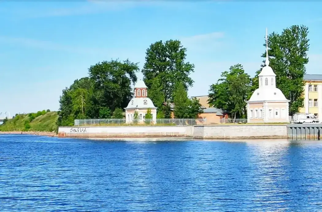 Власти Петербурга подадут в суд на владельца дозорной башни в Галерной гавани