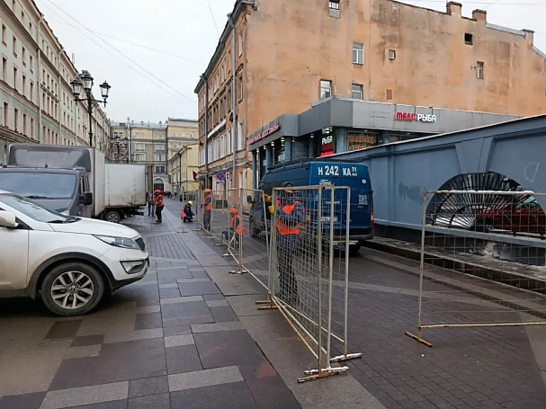 В Петербурге сносят павильоны рядом с Московским вокзалом